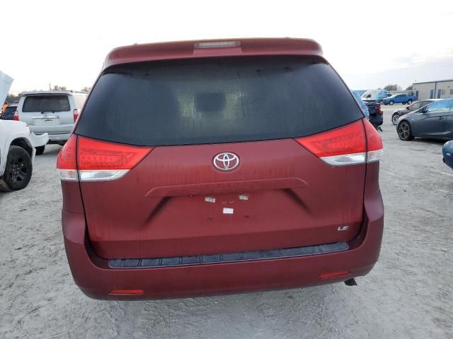 2013 Toyota Sienna LE