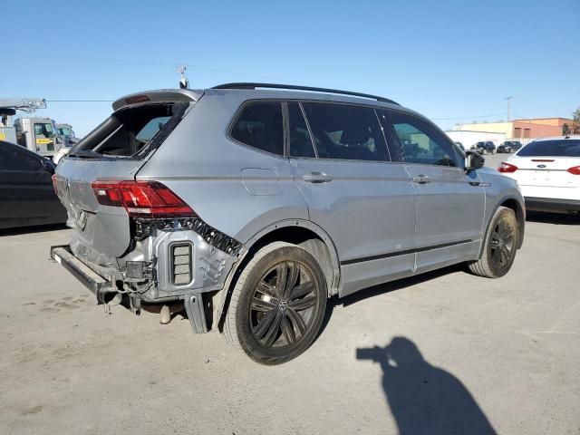 2022 Volkswagen Tiguan SE R-LINE Black