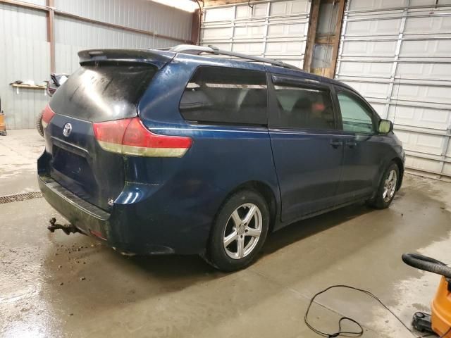 2012 Toyota Sienna LE