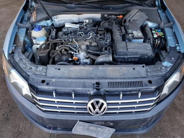 2013 Volkswagen Passat SEL