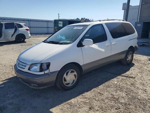 2002 Toyota Sienna LE