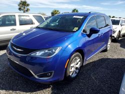 Chrysler Vehiculos salvage en venta: 2019 Chrysler Pacifica Touring L Plus