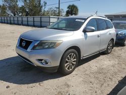 2014 Nissan Pathfinder S en venta en Riverview, FL