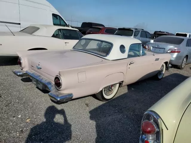 1957 Ford Thunderbird