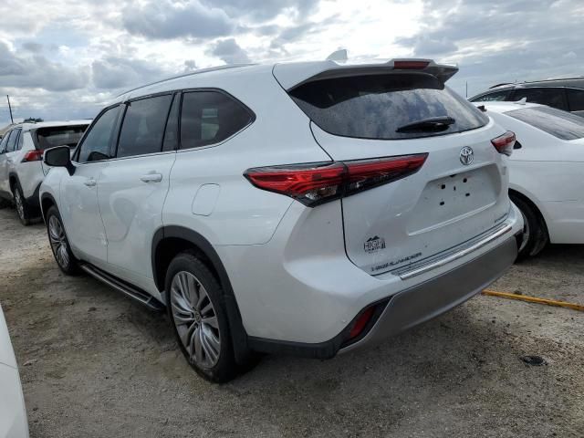 2022 Toyota Highlander Platinum