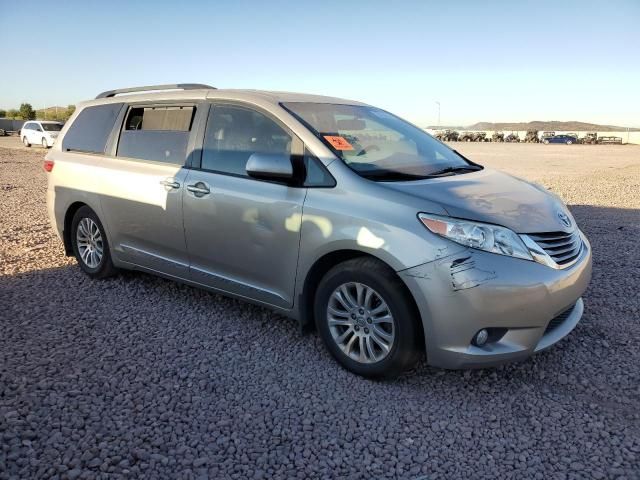 2016 Toyota Sienna XLE