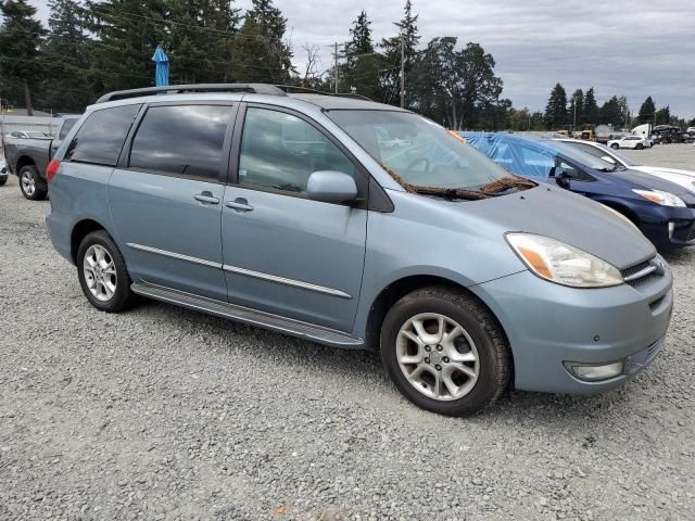 2004 Toyota Sienna XLE