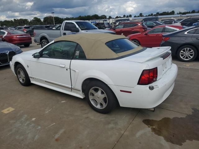 2000 Ford Mustang