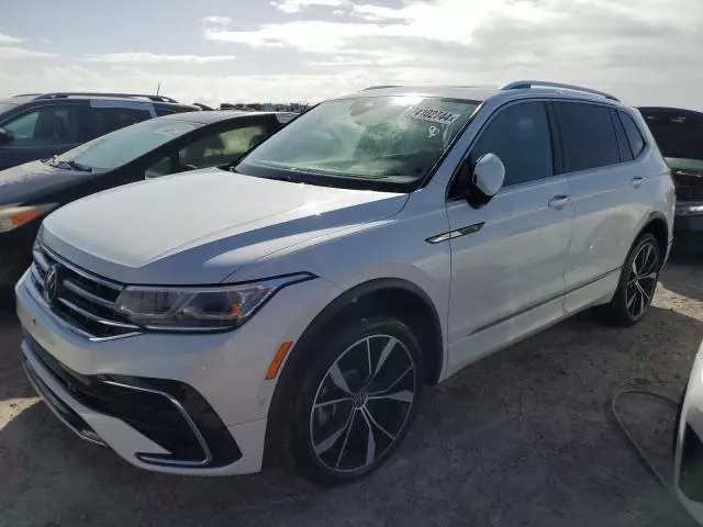 2023 Volkswagen Tiguan SEL R-LINE Black