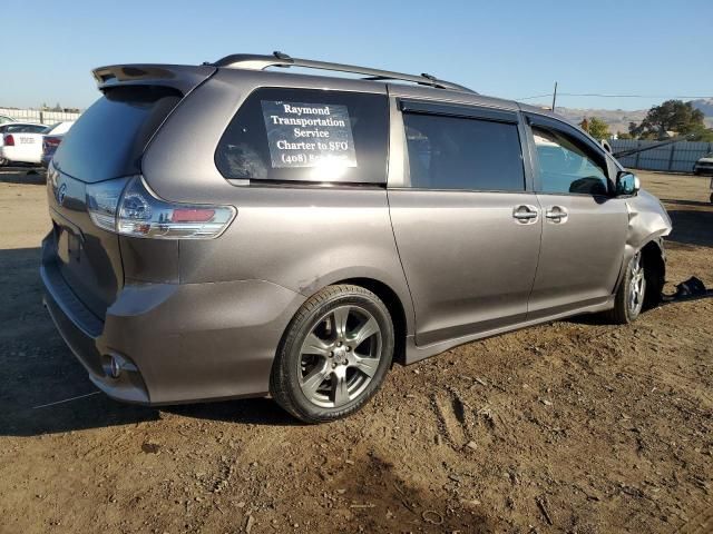 2017 Toyota Sienna SE