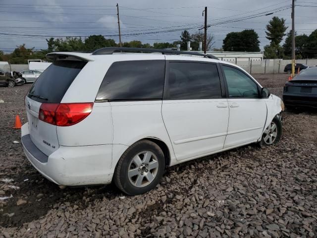 2009 Toyota Sienna CE