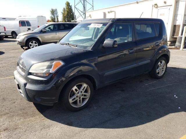 2010 KIA Soul +