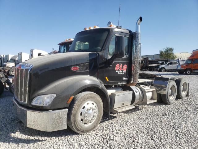 2013 Peterbilt 579