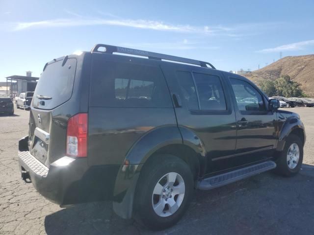 2005 Nissan Pathfinder LE