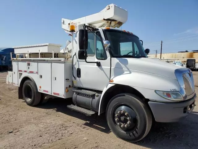 2003 International 4000 4300