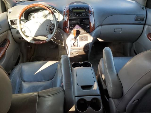 2005 Toyota Sienna XLE