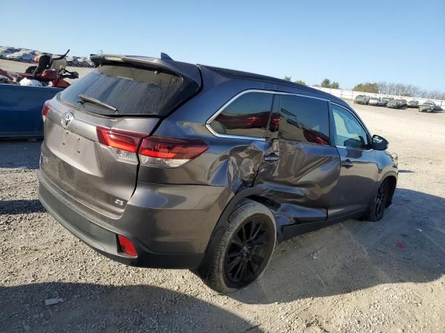 2019 Toyota Highlander SE