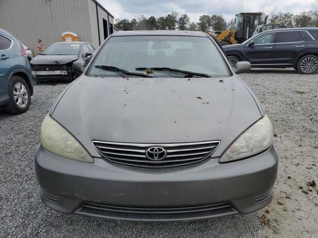 2005 Toyota Camry LE