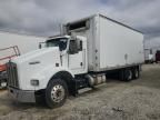 2005 Kenworth Construction T800