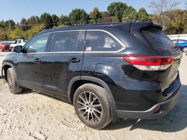 2017 Toyota Highlander SE