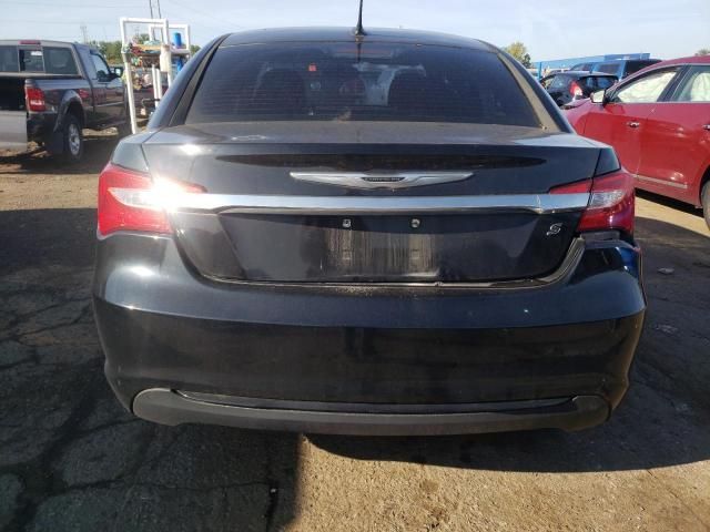 2013 Chrysler 200 Touring