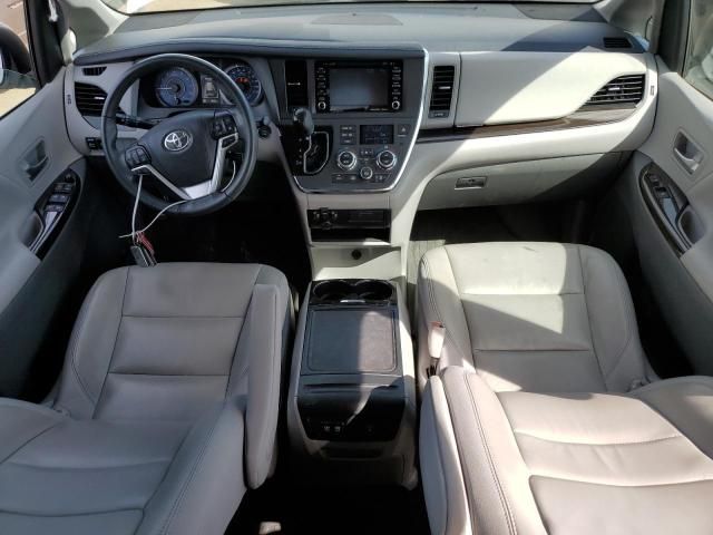 2019 Toyota Sienna XLE