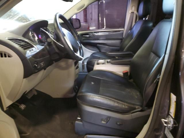 2015 Chrysler Town & Country Touring L