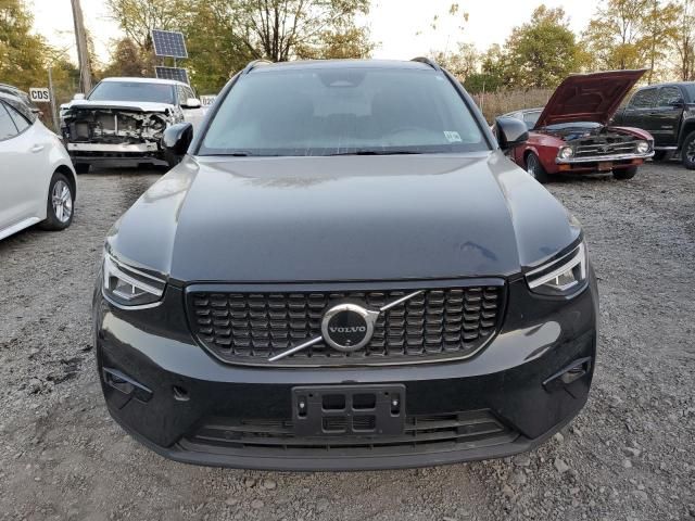 2024 Volvo XC40 Plus