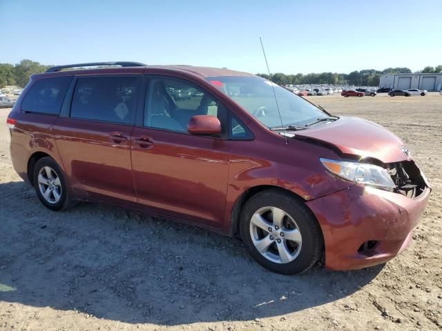 2013 Toyota Sienna LE