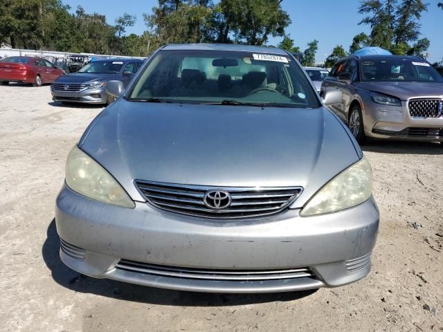 2005 Toyota Camry LE