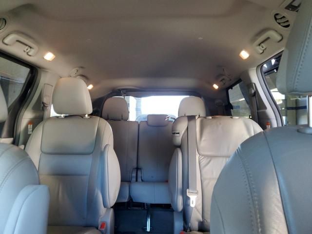 2016 Toyota Sienna XLE