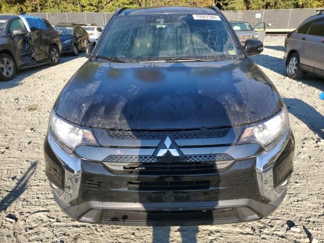 2020 Mitsubishi Outlander SE