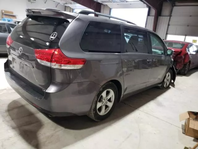 2011 Toyota Sienna LE