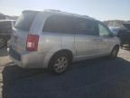 2010 Chrysler Town & Country LX