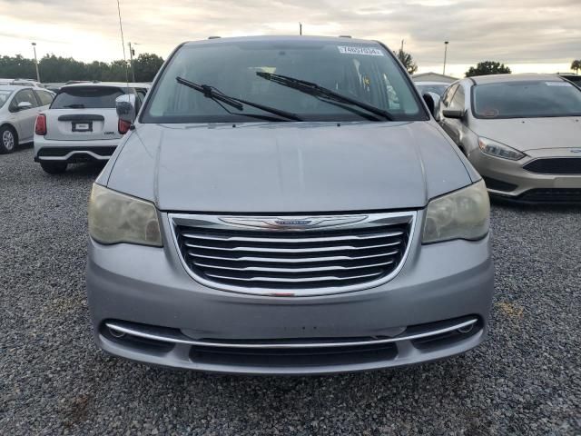 2013 Chrysler Town & Country Touring L