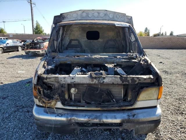 2005 Ford Econoline E350 Super Duty Cutaway Van