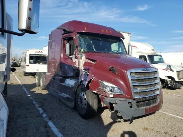 2020 Freightliner Cascadia 126