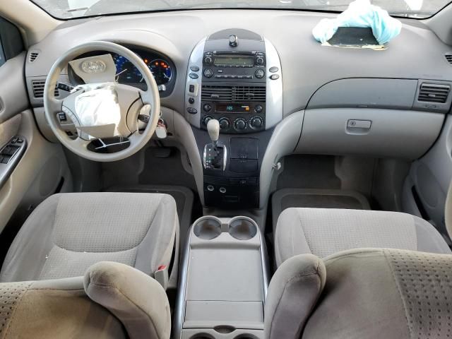 2010 Toyota Sienna CE