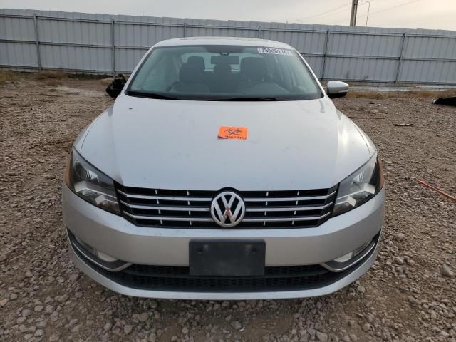 2014 Volkswagen Passat SEL