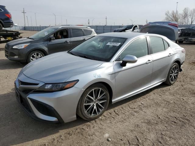 2022 Toyota Camry SE