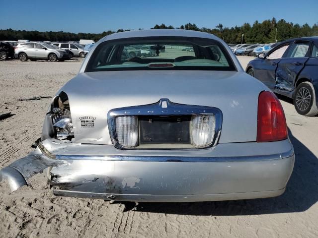 2002 Lincoln Town Car Signature