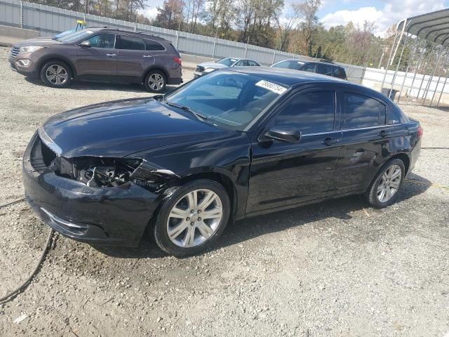 2013 Chrysler 200 Touring