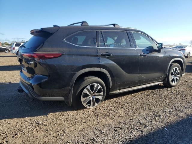 2021 Toyota Highlander Hybrid XLE