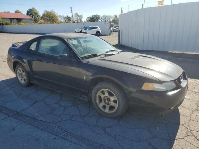 2000 Ford Mustang