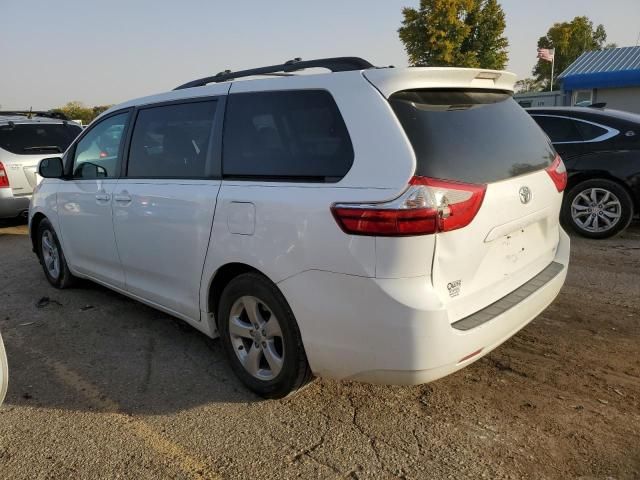 2015 Toyota Sienna LE