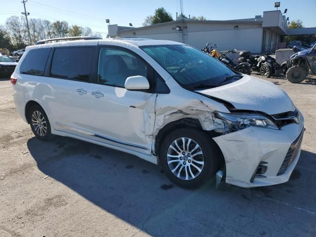 2019 Toyota Sienna XLE