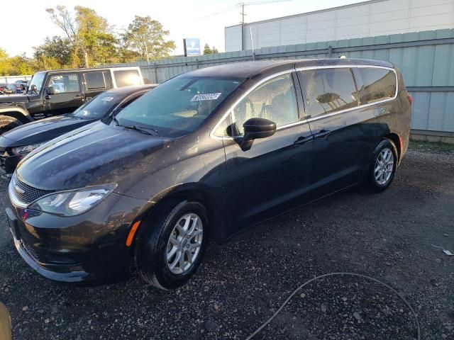 2021 Chrysler Voyager LX