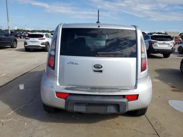 2011 KIA Soul +