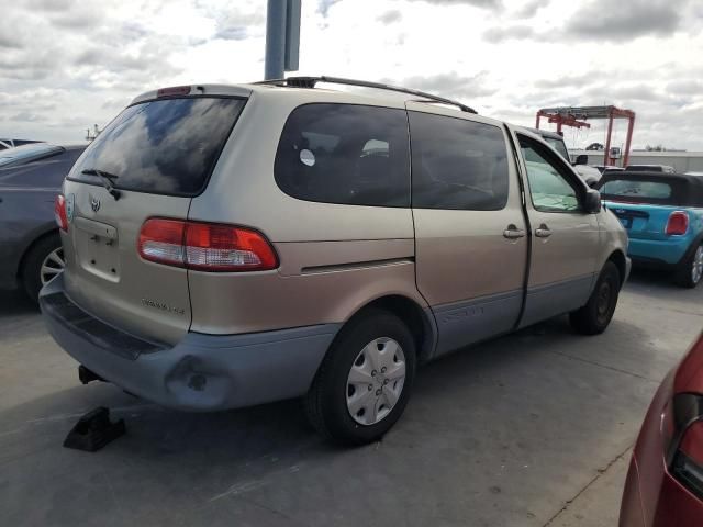 2002 Toyota Sienna CE