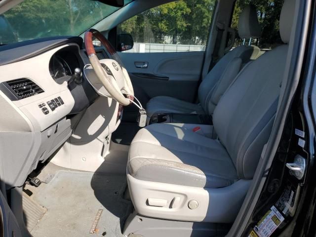 2012 Toyota Sienna XLE